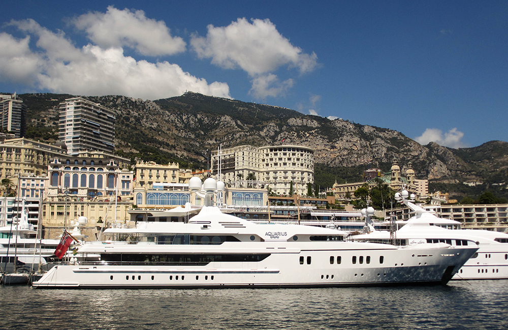 A panoramic view of the superyacht Aquarius, where Glass Onion movie was filmed.